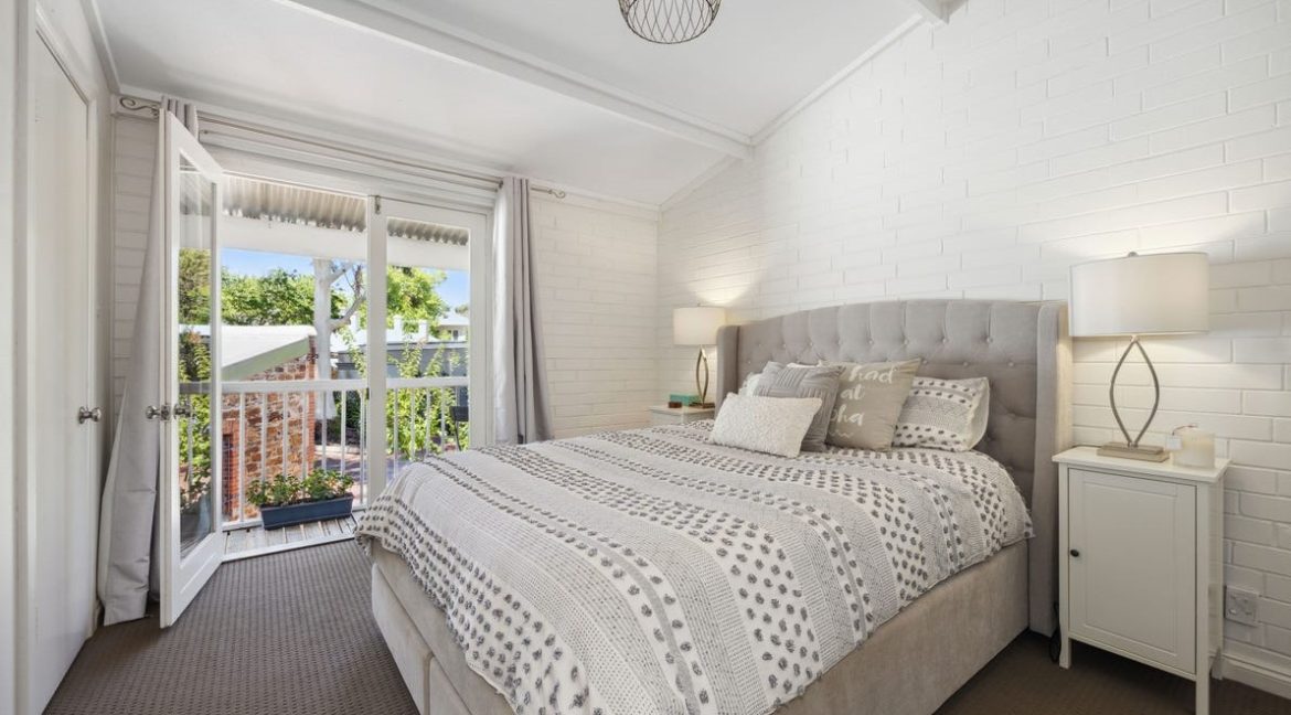 Bed1